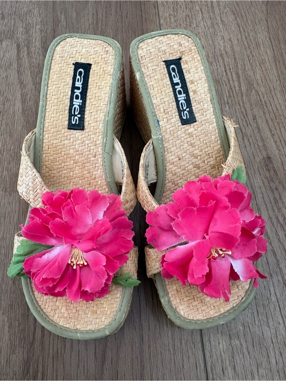 Candie’s Y2K Platform Raffia Sandals Pink Flower Women’s Size 9 Retro 2000s